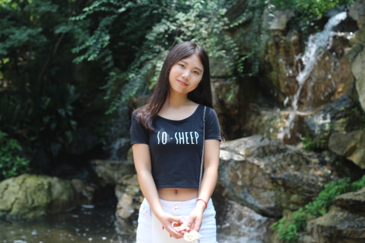 郭顺利-四川省·成都市·武侯区-***-Hello!
这里是小郭,喜爱分享穿搭,拍照,美妆种草,会做vlog剪辑,有在探索自媒体运营,有在经营***账号。
小个子一枚,156cm,45kg。
希望接服装寄拍,素人,买家秀,开箱等相关通告,风