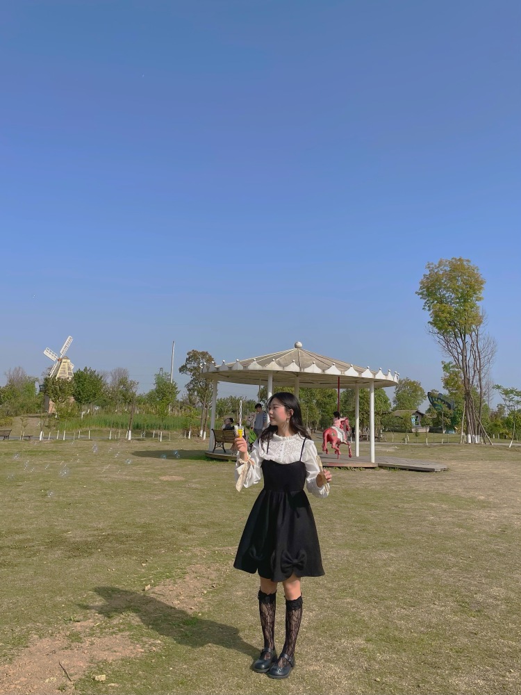 郭顺利-四川省·成都市·武侯区-***-Hello!
这里是小郭,喜爱分享穿搭,拍照,美妆种草,会做vlog剪辑,有在探索自媒体运营,有在经营***账号。
小个子一枚,156cm,45kg。
希望接服装寄拍,素人,买家秀,开箱等相关通告,风