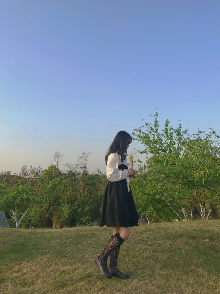 郭顺利-四川省·成都市·武侯区-***-Hello!
这里是小郭,喜爱分享穿搭,拍照,美妆种草,会做vlog剪辑,有在探索自媒体运营,有在经营***账号。
小个子一枚,156cm,45kg。
希望接服装寄拍,素人,买家秀,开箱等相关通告,风