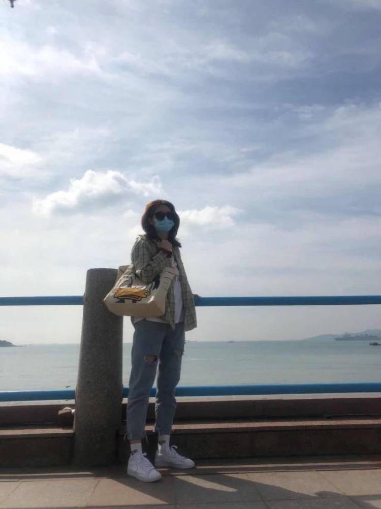 恩賜-山东省·济南市·平阴县--本人近身高170 体重104 喜欢拍照
希望可以接到淘宝买家秀和兼职模特或者寄拍