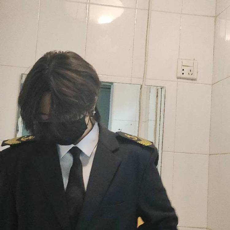 Ohne worte.-山东省·济南市·历下区-抖音 ***-素人模特，学生。
身高178 体重130，接寄拍和短视频。可接校园推广。有短视频和寄拍拍摄经验，能独立完成拍摄及后期。