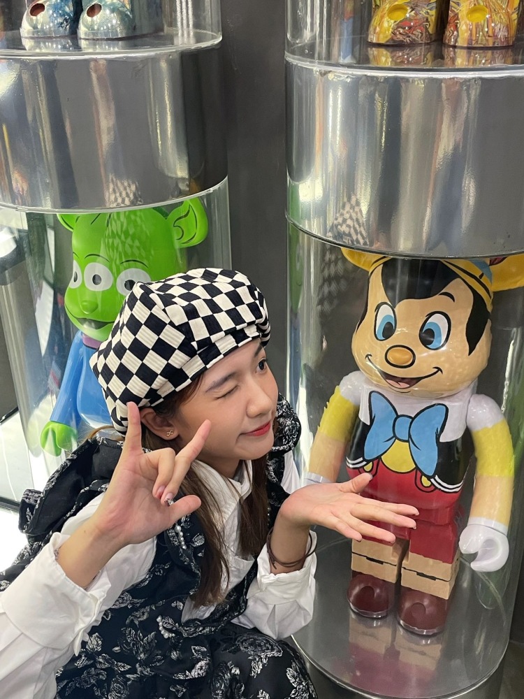 👻👻-广东省·广州市·天河区--我是一名学生 我想做寄拍 平时很喜欢拍照 打扮 修图 所以也想让自己提升一下 拍过写真 摄影师都很喜欢和我合作 有想法 不敷衍 认真完成任务