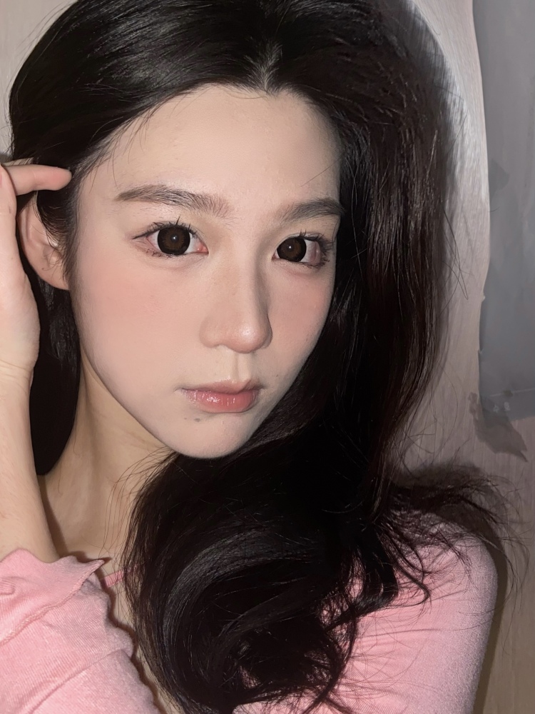 Gg003-广东省·珠海市·香洲区--接美瞳 化妆品 饰品 颜值在线 会p图 寄拍送拍OK 买家秀勿扰~^ - ^