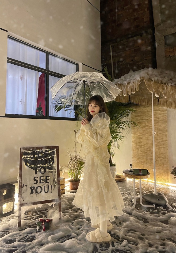 草莓味🍓-江西省·上饶市·信州区--寄拍买家秀 商业演出 短视频vlog都可接,唱歌跳舞都可以,出片快