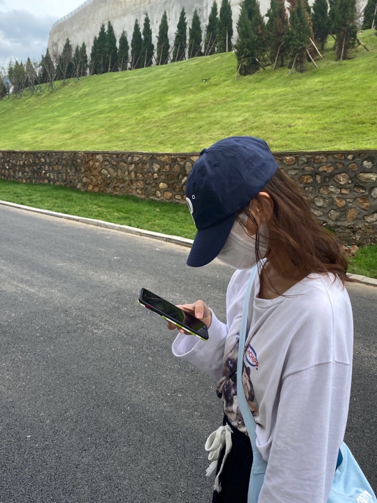 雾.-山西省·太原市·万柏林区--接寄拍啦 身高164 体重86
各种风格都可 衣服 首饰 包包 帽子都可以哦