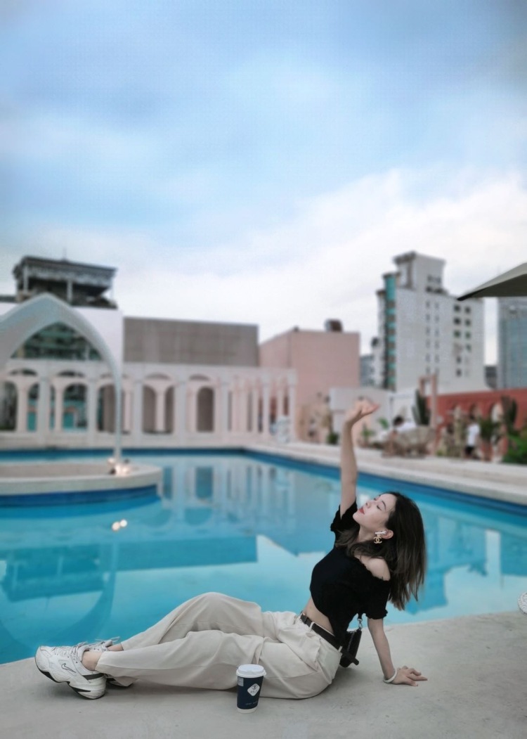 Be yourself_🌸-广东省·广州市·番禺区-抖音、微博、***、豆瓣-可接寄拍买家秀 开箱测评 可以拍短视频 写文案
探店打卡 都可以