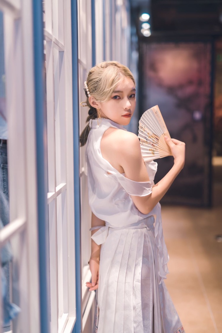 Be yourself_🌸-广东省·广州市·番禺区-抖音、微博、***、豆瓣-可接寄拍买家秀 开箱测评 可以拍短视频 写文案
探店打卡 都可以