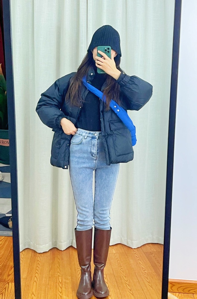 林。-浙江省·舟山市·普陀区--接寄拍的服装,本人身高168,体重48kg,擅长服装自拍,特别是tb和pdd,拍照风格真实,让人看起来可靠,没有很多p图的美颜和套路以及修图,让人看起来舒适,有购买的想法