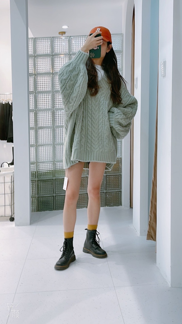 林。-浙江省·舟山市·普陀区--接寄拍的服装,本人身高168,体重48kg,擅长服装自拍,特别是tb和pdd,拍照风格真实,让人看起来可靠,没有很多p图的美颜和套路以及修图,让人看起来舒适,有购买的想法