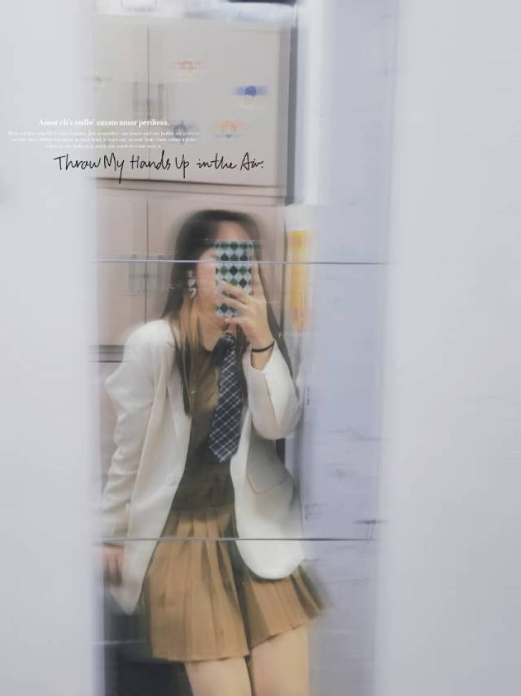 Whisper.-河北省·邯郸市·邱县-快手-学生党爱拍美美的照片📸，身高163体重115，可接寄拍和买家秀挣些零花钱，大家可来找我，我要接单