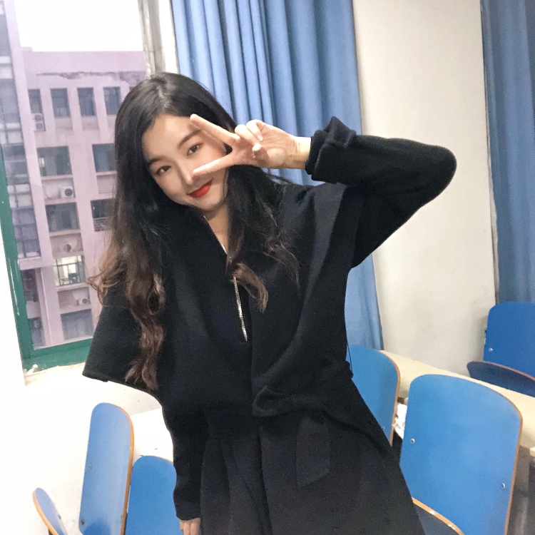 始于脸红-上海市·上海市·静安区--学生  目前假期中 时间自由充足，平时喜欢逛街 美食 拍照  
可接寄拍 买家秀 网拍 衣服 鞋包 饰品 化妆品类等 
特长：服装搭配 构图  p图 会简单的视频剪辑  写稿 文案 种草笔记  
  