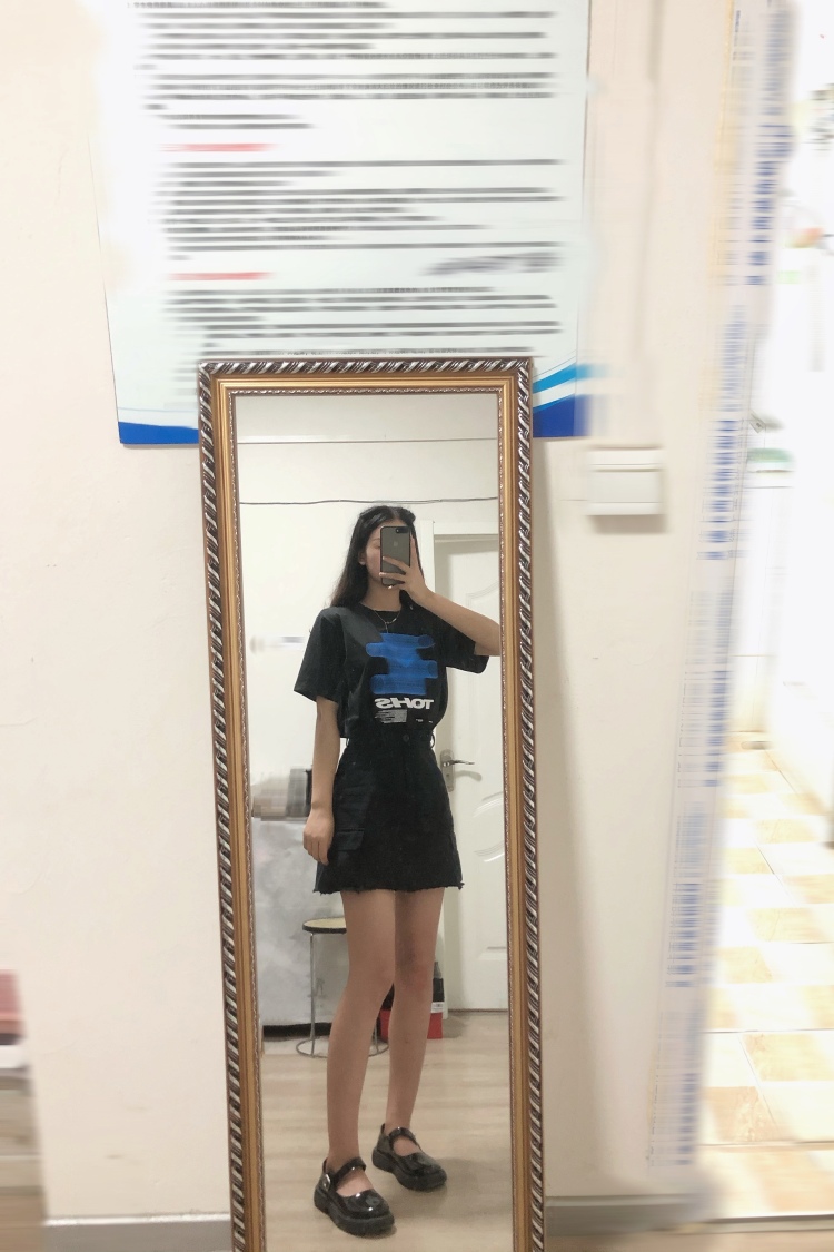 始于脸红-上海市·上海市·静安区--学生  目前假期中 时间自由充足，平时喜欢逛街 美食 拍照  
可接寄拍 买家秀 网拍 衣服 鞋包 饰品 化妆品类等 
特长：服装搭配 构图  p图 会简单的视频剪辑  写稿 文案 种草笔记  
  