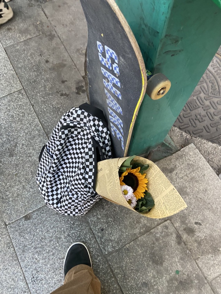 甲申-河南省·漯河市·源汇区-宇航员-我可以拍出充满少年感的买家秀，个人长得比较显小，拍照技术也不是很差，抖音粉丝不多才五百个，可以试试看我，费用少，性价比超高