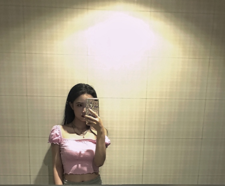 女娲补天-福建省·龙岩市·新罗区--身高162.体重46公斤,寄拍都可,首饰 服装 彩妆 美瞳 ,品类不限,会p图,价格可商量的