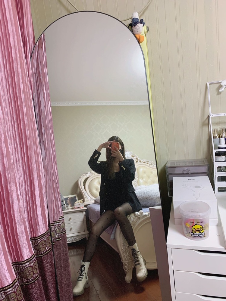 Z。-江苏省·连云港市·海州区-抖音-大家好!我是新人一枚
可接:寄拍买家秀、短视频带货、免费试用
年龄:22
身高:170CM
体重:45KG
坐标:江苏连云港
艺名:瑶乐乐
体重:45KG
粉丝:6.4万(抖音)
# 模特# #网红