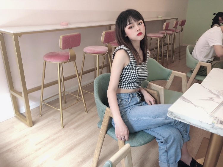 小曾-四川省·达州市·大竹县--接买家秀，寄拍，淘宝服装拍摄
会化妆，视频剪辑；风格都可驾驭，出图快，
#学生# #网红# #博主# #电商# #直播带货# #探店# #通告#