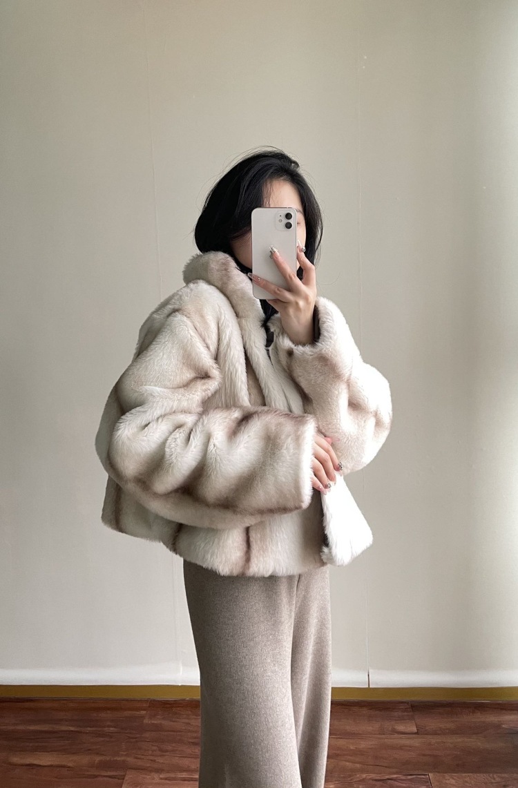 阿七同学-重庆市·重庆市·万州区-*** 抖音-身高153 体重43 小个子宝藏女孩
接寄拍 衣服 包包 鞋子 首饰等
爱📷会P图 出图超快