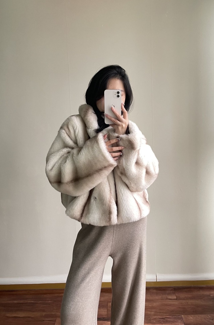 阿七同学-重庆市·重庆市·万州区-*** 抖音-身高153 体重43 小个子宝藏女孩
接寄拍 衣服 包包 鞋子 首饰等
爱📷会P图 出图超快