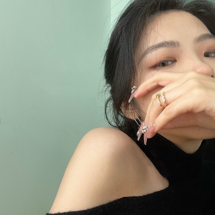 阿七同学-重庆市·重庆市·万州区-*** 抖音-身高153 体重43 小个子宝藏女孩
接寄拍 衣服 包包 鞋子 首饰等
爱📷会P图 出图超快