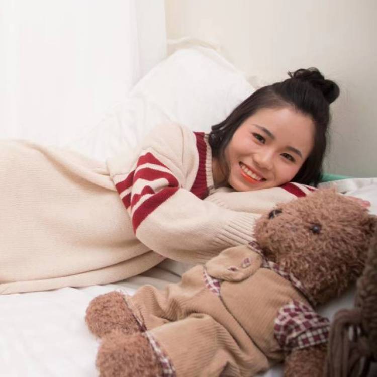 Alita-四川省·攀枝花市·米易县-0-一个爱美、温柔、有责任心的花城女孩,接送拍单(服饰优先),也想往***穿搭达人方向发展。