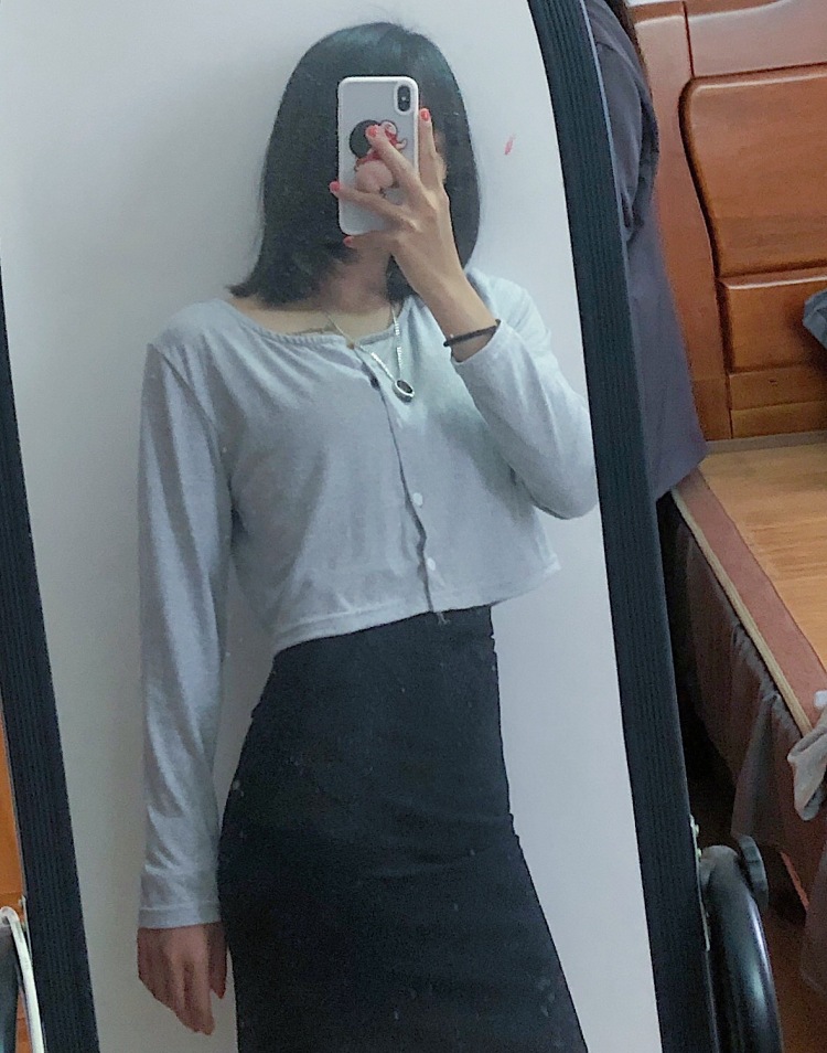 ·-广西壮族自治区·贵港市·港南区--诚信接寄拍(要求不垫付)佣金适中都可接受 会拍照 会摆姿势 长相甜美 身材比例好