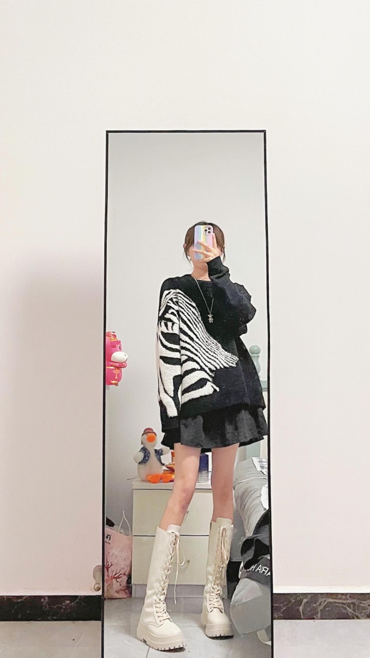 可乐ʚ🧸ྀིɞ-河南省·郑州市·管城回族区-抖音-接各种买家秀,平面模特,服装拍摄,同城可去公司,其余的可以接受寄拍