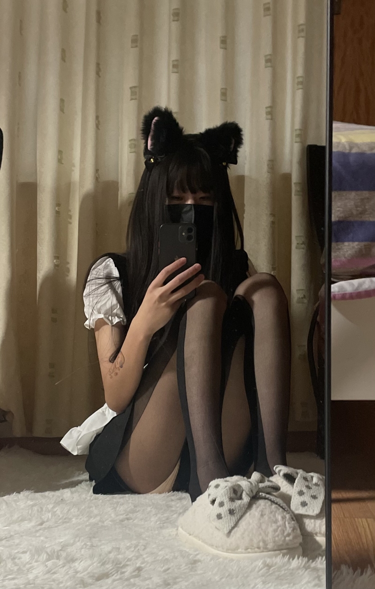 柔-河南省·信阳市·浉河区-抖音微博***-爱好拍照穿搭身高177体重105目前在上学专业是视觉传达寒假兼职接受寄拍网拍,出片快,质量高