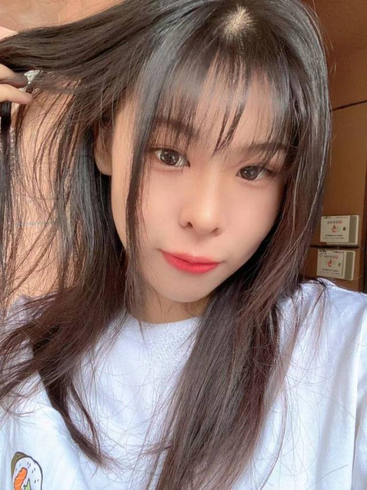 兔仔吱.-山东省·潍坊市·坊子区-***微博-接寄拍 衣服 鞋子 包包 饰品 食品
价格好商量呐
(暴露类的就哒咩)
任何风格都OK,会会拍照,会修图,出图快
淘宝 pdd都OK的