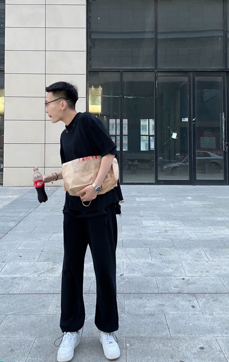 花-辽宁省·锦州市·凌河区--热爱拍照 接寄拍 拼多多淘宝短视频 新人多多关照 希望各位老板多多合作 谢谢