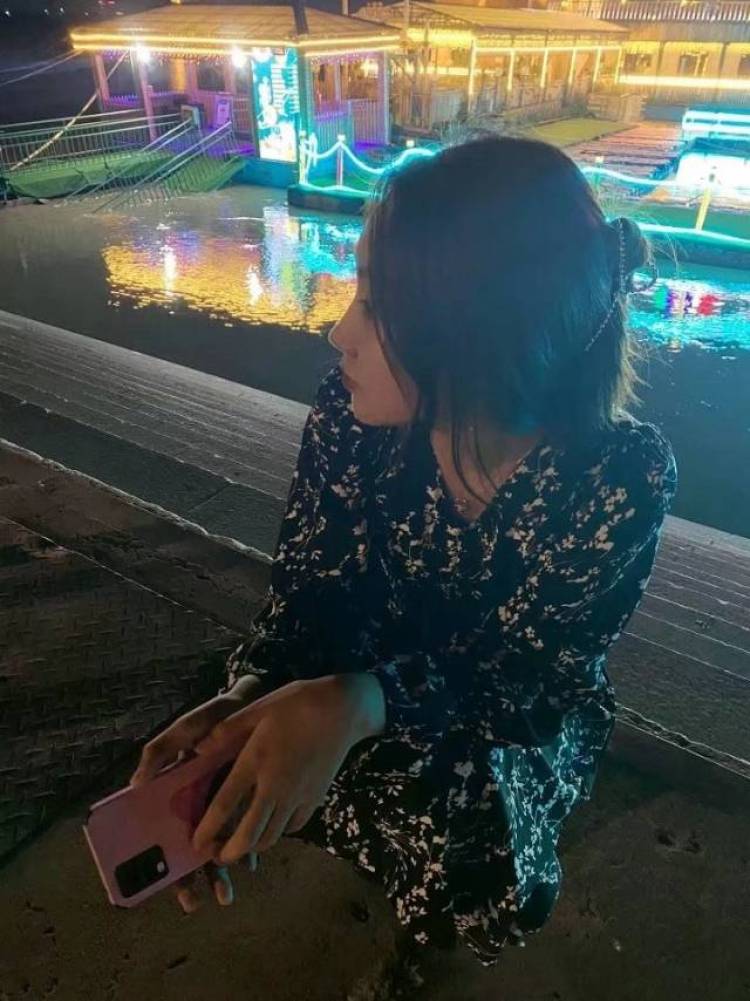 鑫鑫--黑龙江省·七台河市·茄子河区-抖音,快手,***,微博,-164/45㎏ 接寄拍 网拍 买家秀(可视频 照片)出图快 饰品 服装 各种风格👌