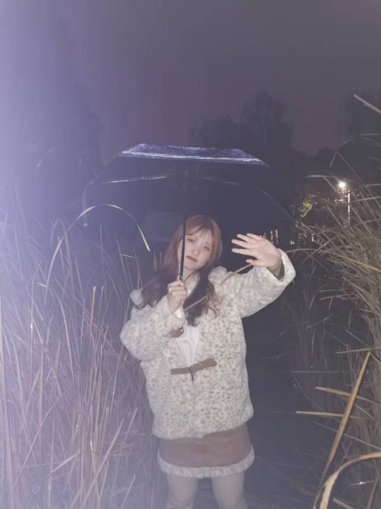 小琪的碎碎念-河北省·保定市·莲池区-微博|抖音-接寄拍,买家秀,出图快,会化妆会p图,会摄影拍照,接单快,接单网上范围。