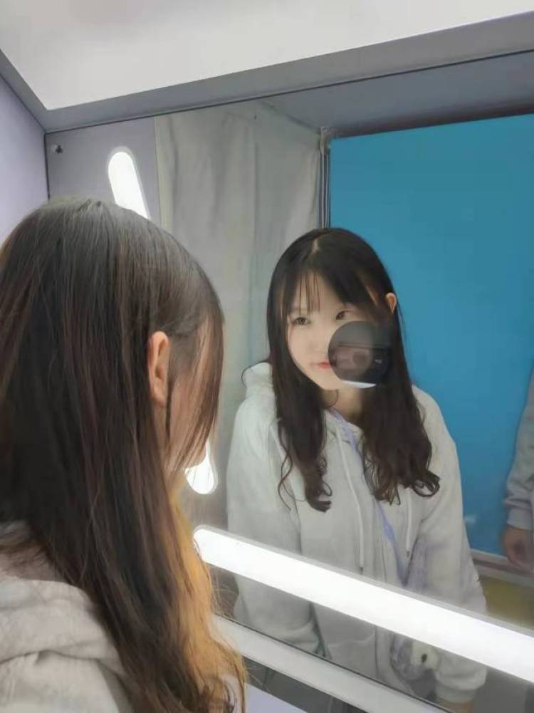 小琪的碎碎念-河北省·保定市·莲池区-微博|抖音-接寄拍，买家秀，出图快，会化妆会p图，会摄影拍照，接单快，接单网上范围。