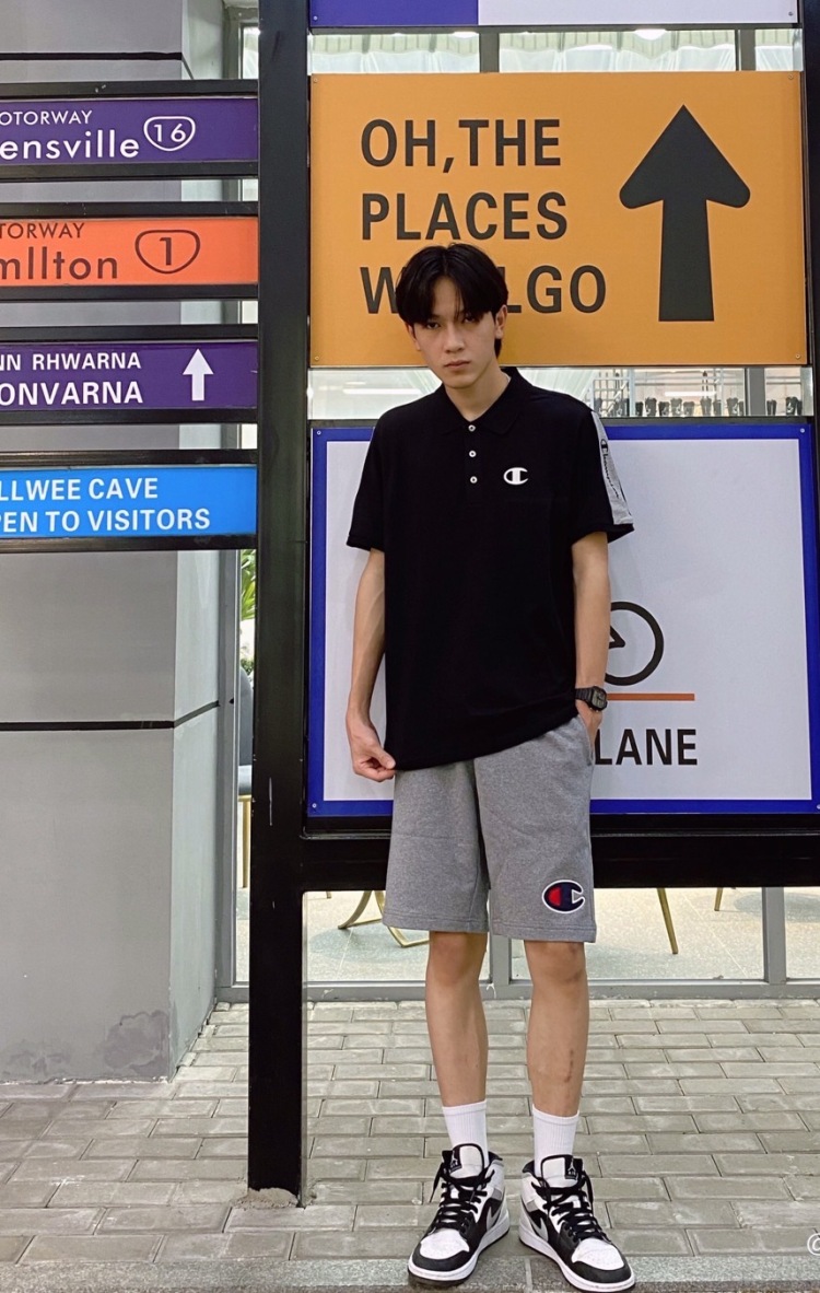 Aix-广东省·广州市·天河区--接寄拍,平面,约拍,短视频拍摄,直播合作,觉得合适的可以联系合作