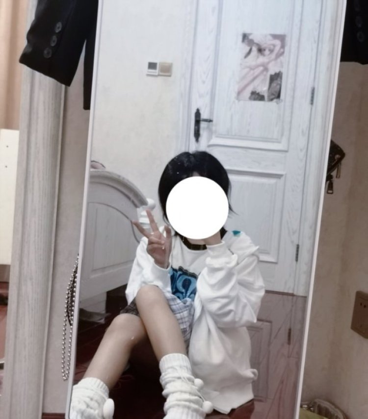 啊这-江西省·南昌市·青山湖区--会化妆,任何样子都能p出来,会拍照,会搭配衣服,任何风格都可以变