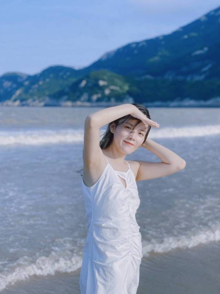Echo-浙江省·杭州市·萧山区-抖音 ***-喜欢拍照 
p图
可接穿搭 美妆 美瞳等产品
时间比较自由
了解各个平台运营规则