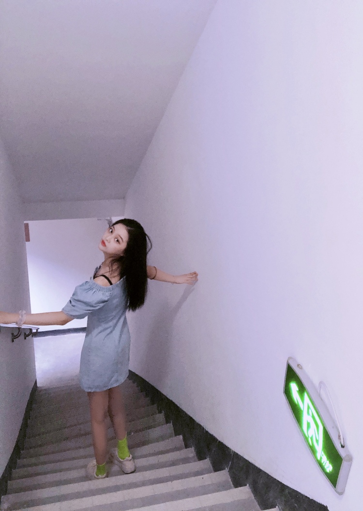 柒柒-广东省·佛山市·南海区-抖音,微博,***,快手-🉑️寄拍🉑️拍视频🉑️多样尝试
会拍照会P图 职业美容行业了解护肤美容抗衰
小个子152 体重45kg