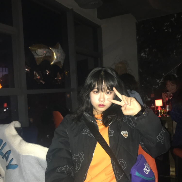 啊哈💚-云南省·玉溪市·红塔区--会拍照 衣品不错 会穿搭 风格不限 会p图 成片有质感 可以充分把握产品