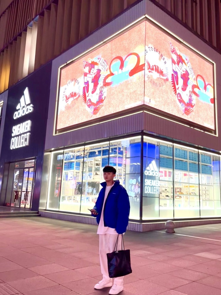 沈阳市首富💰-辽宁省·沈阳市·沈河区--素人寄拍模特 可接寄拍 买家秀 开箱视频 身高180 体重140 本人学生放假期间 时间充足 拍到满意