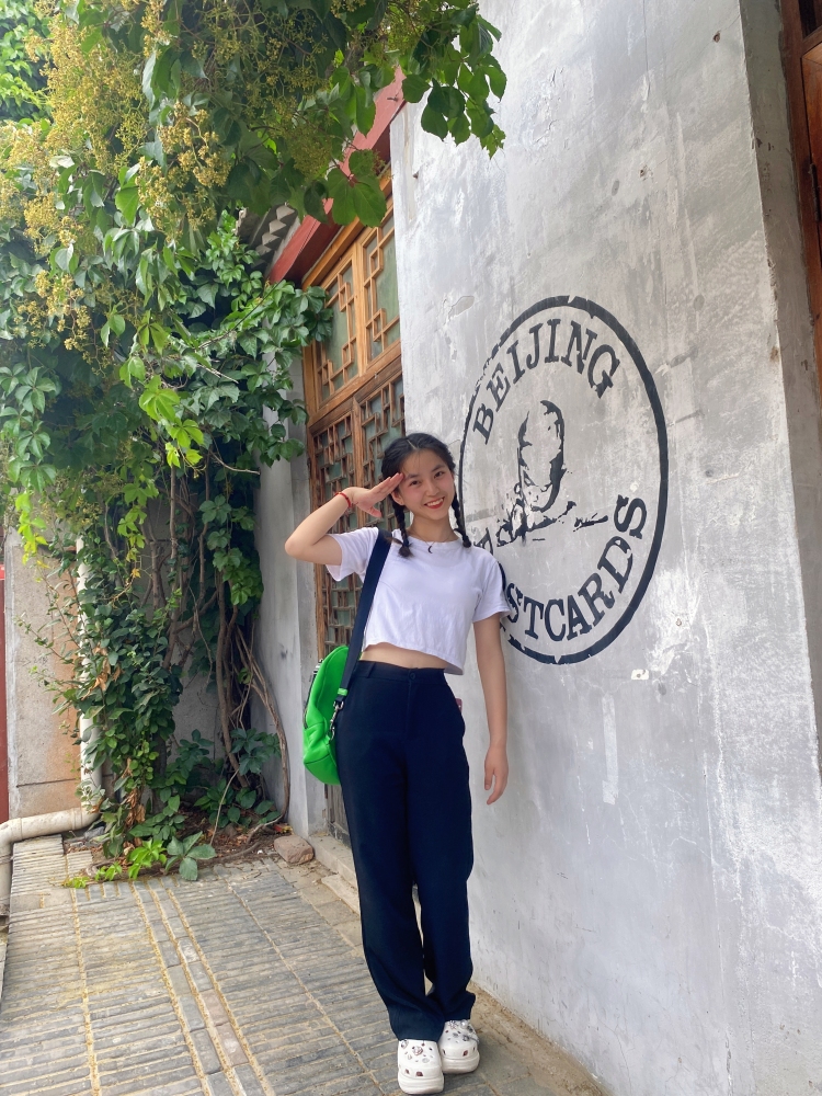 ZhouZhou-🍥-贵州省·贵阳市·清镇市-快手-大家好!
我是周舟
舞蹈爱好者 表演专业
可接寄拍 某包 拼XX都可
接饰品 口红 衣服裤子鞋子都行
希望有商家可以合作✌
喜欢穿搭p图拍照
专业有化妆课 拍摄课
会拍会穿五官端正
各种风格