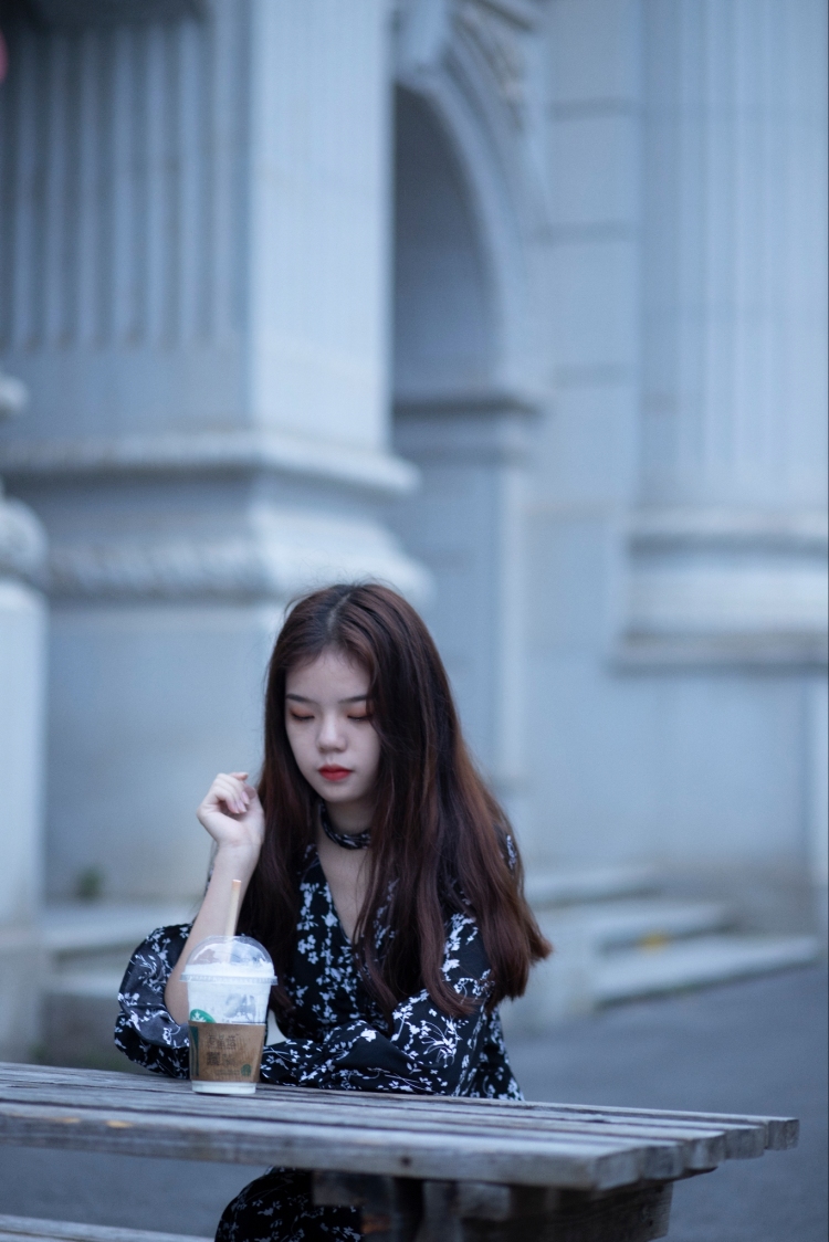 Y.-山东省·济南市·莱芜区-***快手抖音-职业美容师 兴趣爱好做做美食 偶尔打会游戏,研究美妆产品 接单范围寄拍 开箱视频 免费试用 推广APP 好物分享 种草视频