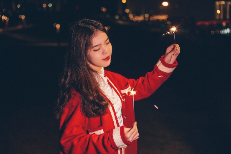 Y.-山东省·济南市·莱芜区-***快手抖音-职业美容师 兴趣爱好做做美食 偶尔打会游戏,研究美妆产品 接单范围寄拍 开箱视频 免费试用 推广APP 好物分享 种草视频