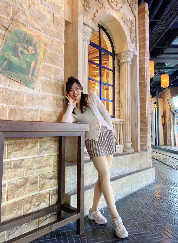 小魔女-上海市·上海市·虹口区--健身教练,接寄拍,服饰,包包,各种风格都可以,会修图,出片快,好沟通