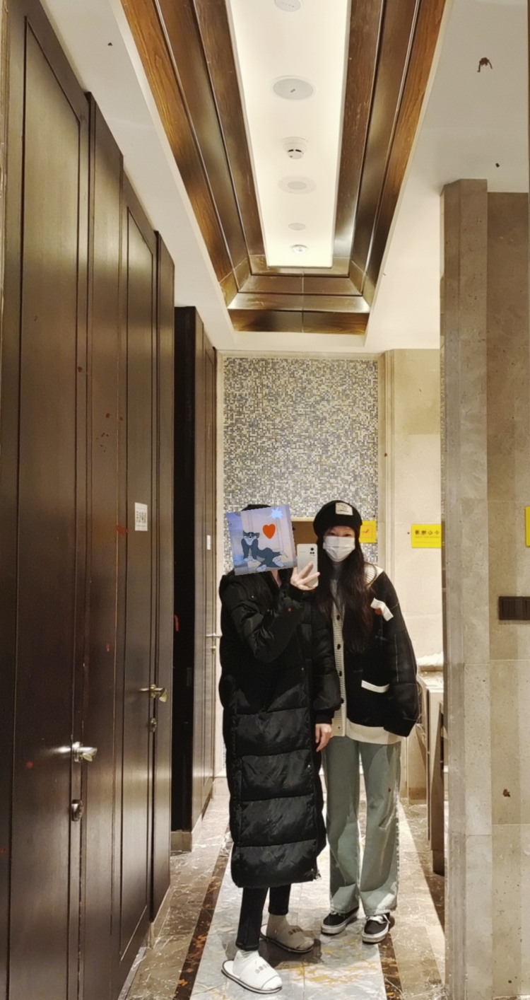 糖醋小李脊🍖-河北省·石家庄市·裕华区--新人 接寄拍和买家秀 服饰都可
会拍照 会修图 风格多变
态度好 素质高 出图快
空中乘务专业 兼职礼仪接待
身高：175
体重：56