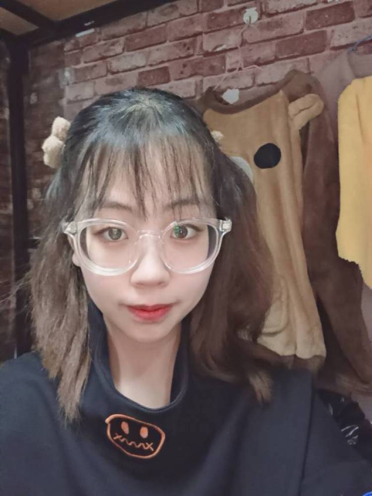 星星-山东省·烟台市·福山区-抖音-女大学生，喜欢拍照，性格好，风格多变，希望接寄拍，买家秀，探店打卡等工作