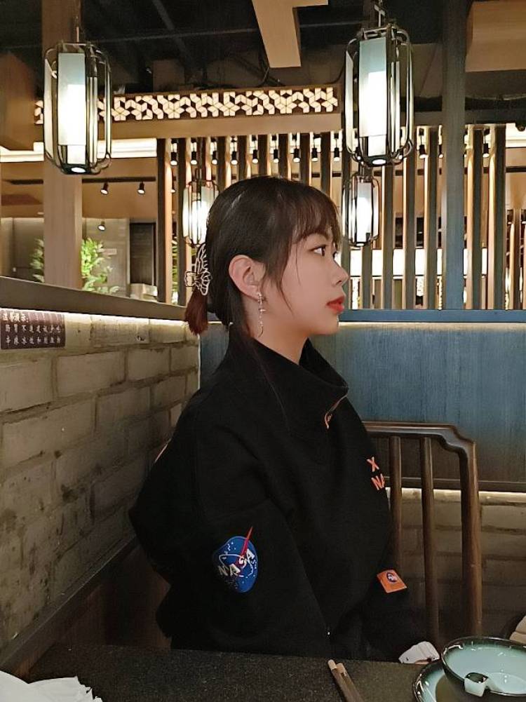 星星-山东省·烟台市·福山区-抖音-女大学生，喜欢拍照，性格好，风格多变，希望接寄拍，买家秀，探店打卡等工作