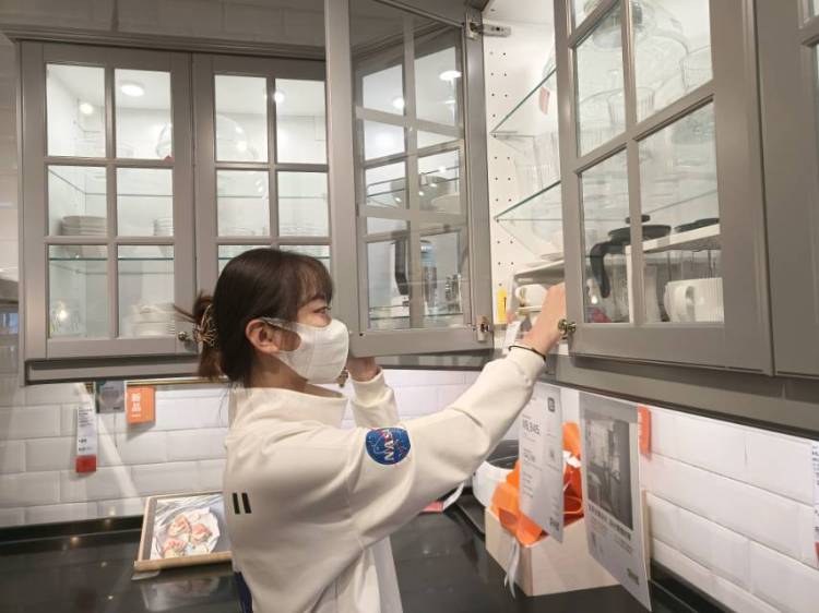 星星-山东省·烟台市·福山区-抖音-女大学生,喜欢拍照,性格好,风格多变,希望接寄拍,买家秀,探店打卡等工作