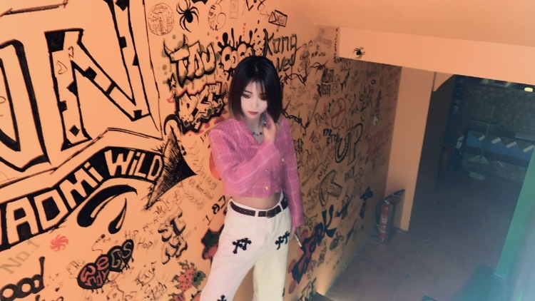 美女-北京市·北京市·东城区--接寄拍卖家,约拍,任意风格,衣服,包包,鞋子,首饰,化妆品都🉑️