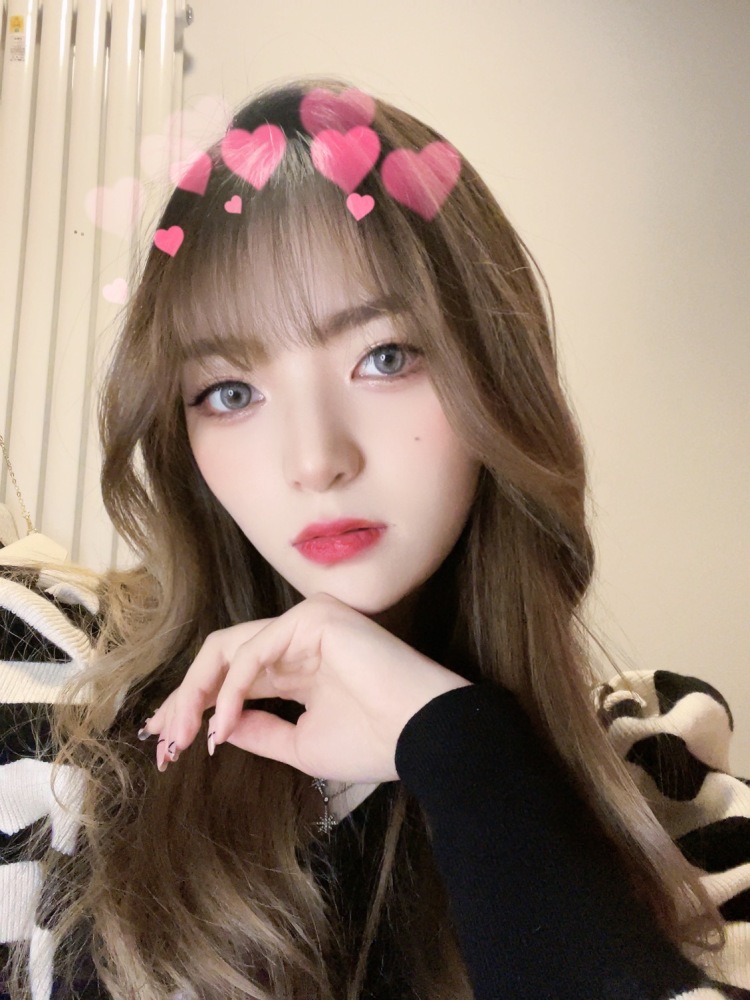 Lytttttttt_-天津市·天津市·和平区-抖音-本人接受服装,饰品,美瞳,美妆等寄拍
身高170,体重62kg
平时喜欢拍照,探店