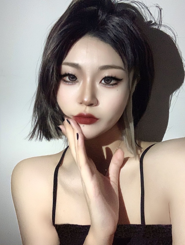 Jik--黑龙江省·鸡西市·鸡冠区--寄拍买家秀 风格均可 费用可协商  服装饰品等等
期待和诚信卖家合作