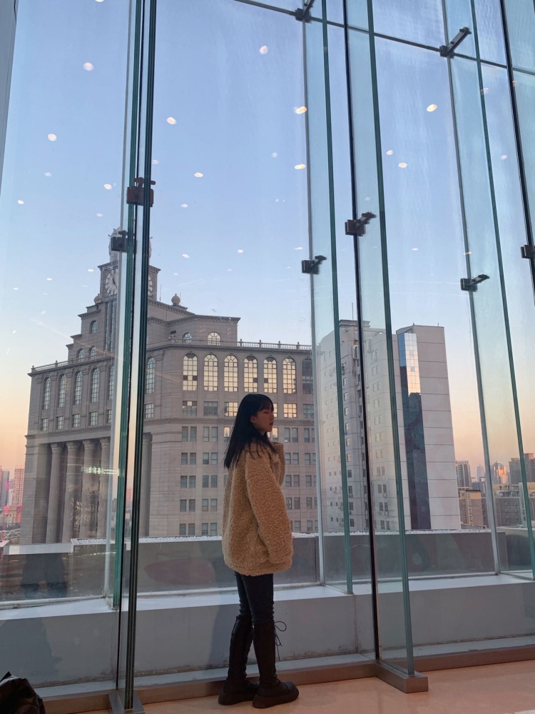 Lsw-河南省·濮阳市·华龙区-抖音 快手 -我现在是个学生啦 有很多时间去做这个 本人性格开朗爱笑 是个微胖的妹子 身高160体重100 可以***发推荐 想接拍 风格都可以 合作费用合适即可